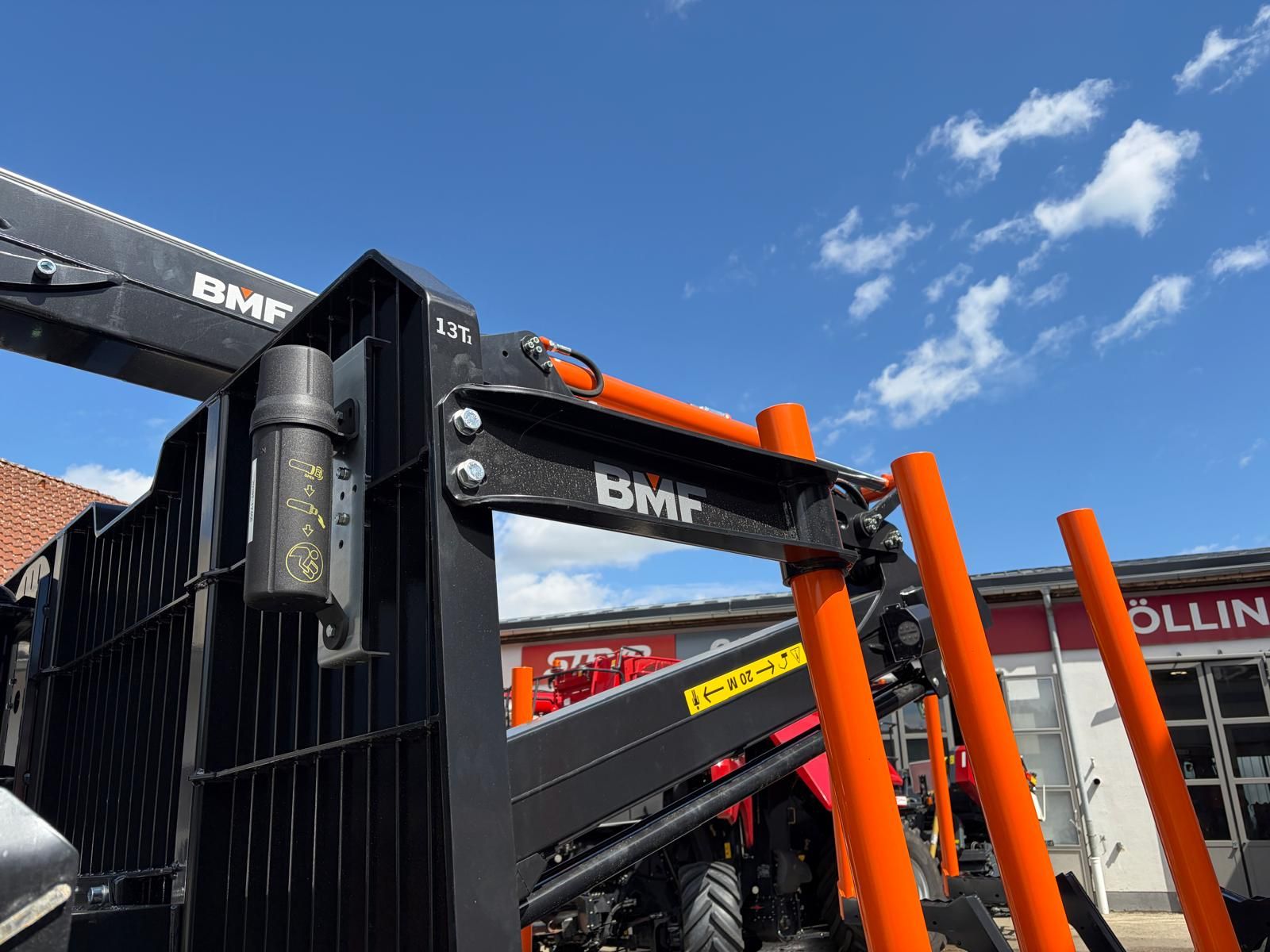 BMF 13T1 mit BMF 905 HP Kran