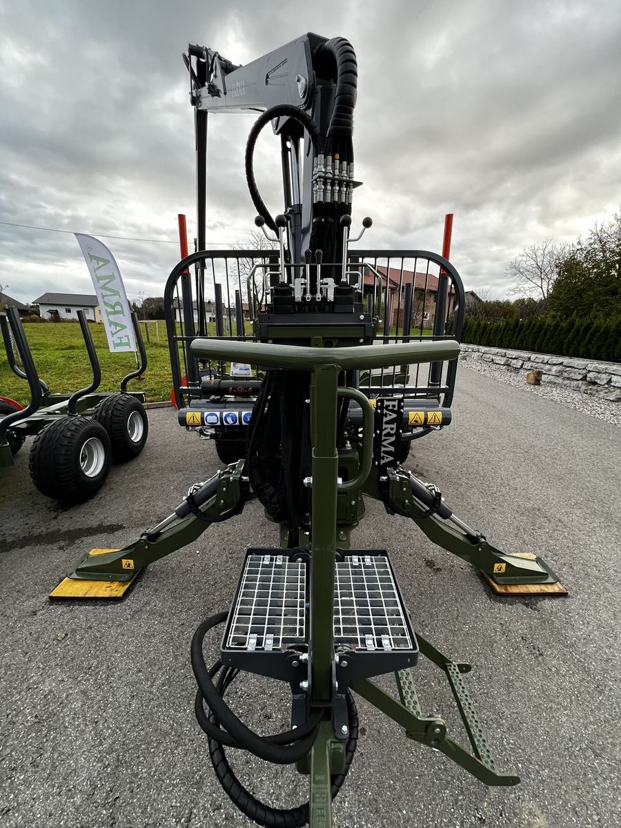 Farma T10 G2 mit C 7,2m G2 Kran