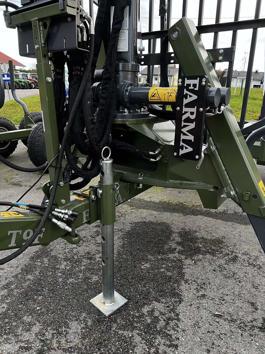 Farma T9F mit C 6,7m G3 Kran